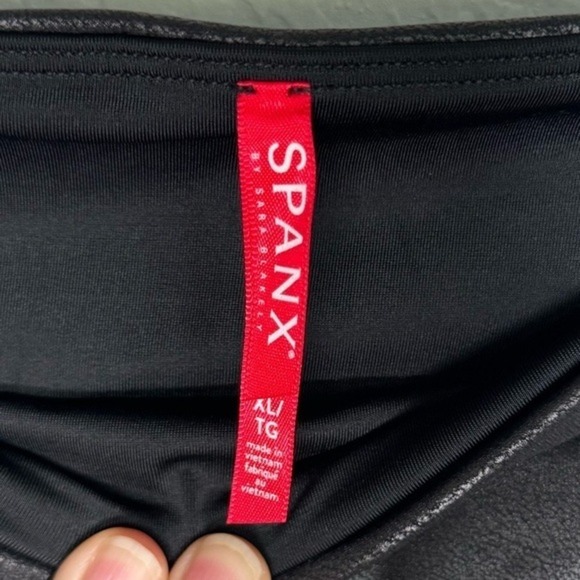 Spanx Faux Leather Side Stripe Leggings- Sz XL‎ - Picture 6 of 6